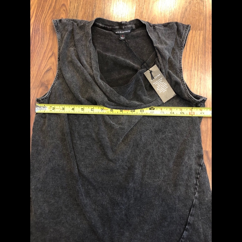 NWT ROCK & REPUBLIC SLEEVELESS TOP - Picture 2 of 5